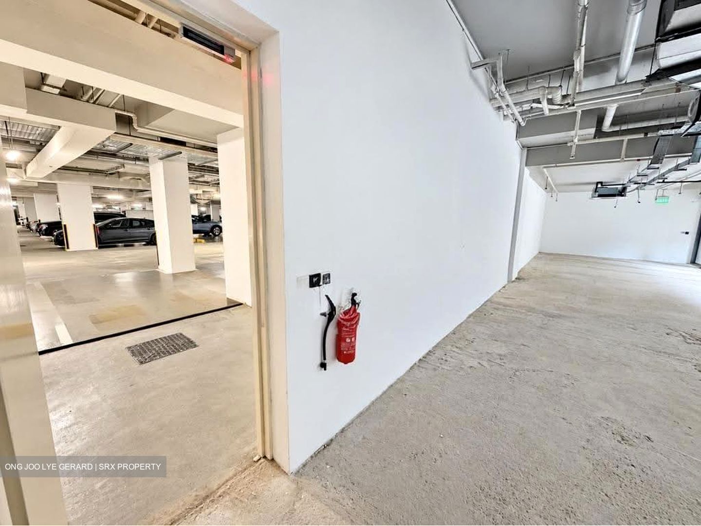 Penrose (D14), Retail #627469631